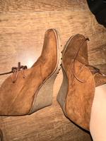 ESPRIT Stiefeletten Boots Halbschuhe Echtleder Gr. 39 Top! Berlin - Treptow Vorschau