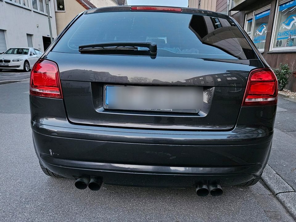 Audi A3 8P S3 Optik in Bochum