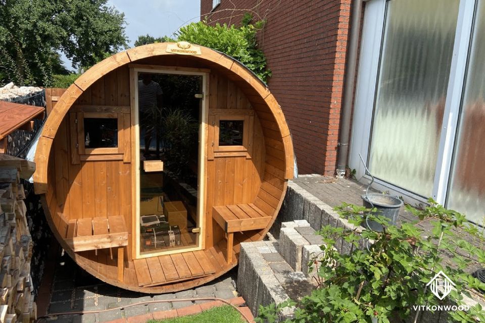 Premium VITKONWOOD Fasssauna mit Terrasse | 3,0 Meter | Thermoholz | GRATIS Lieferung | Saunafass | Fassauna | Gartensauna | Aussensauna | Saunatonne | Sauna in Diekholzen