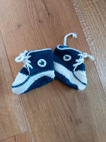 Converse Schuhe selbstgemacht Handmade gestrickt Geschenk Geburt Bayern - Wallersdorf Vorschau