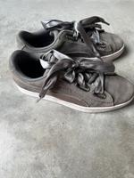 Puma Suede Sneaker Turnschuhe grau Größe 40 München - Ludwigsvorstadt-Isarvorstadt Vorschau