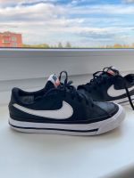 Nike Sportschuhe 35,5 COURT LEGACY UNISEX - Sneaker low Berlin - Spandau Vorschau