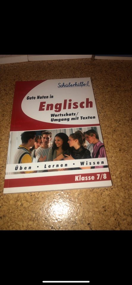 Verschiedene Schulbücher Mathe Englisch Französisch Deutsch in Hofgeismar
