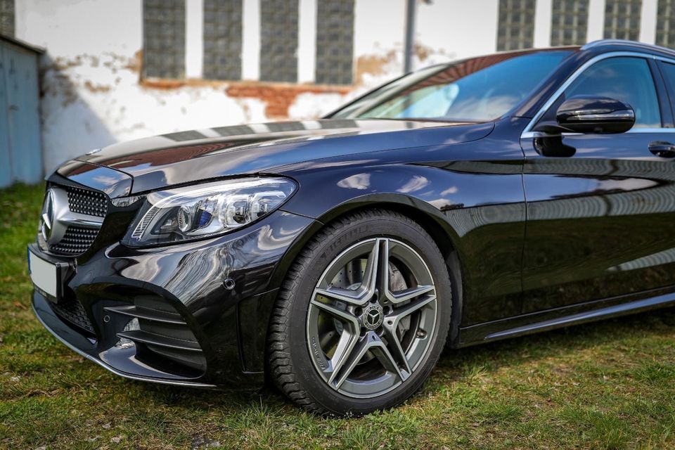 Mercedes Benz 300D Amg Line in Erlangen