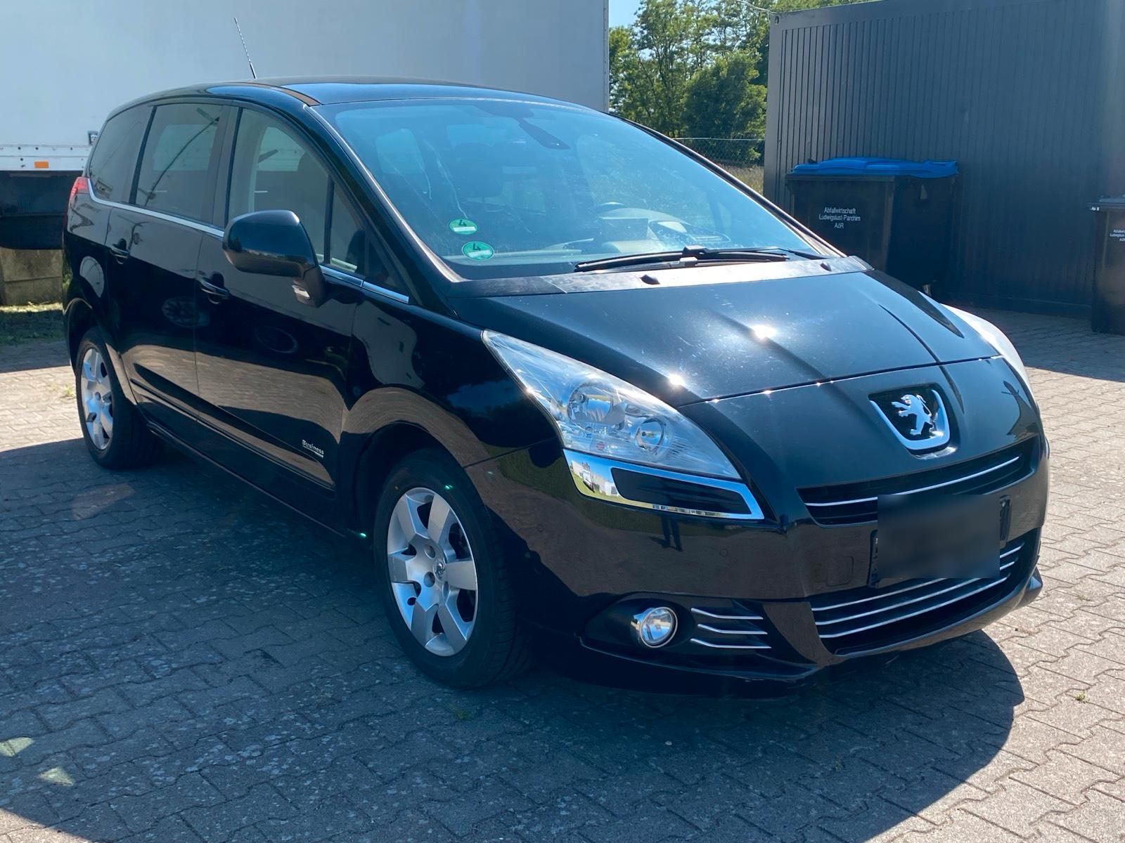Abbildung des Autos Peugeot 5008 Business Li…