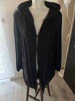 Long Strickjacke, schwarz mit Kapuze Niedersachsen - Neustadt am Rübenberge Vorschau