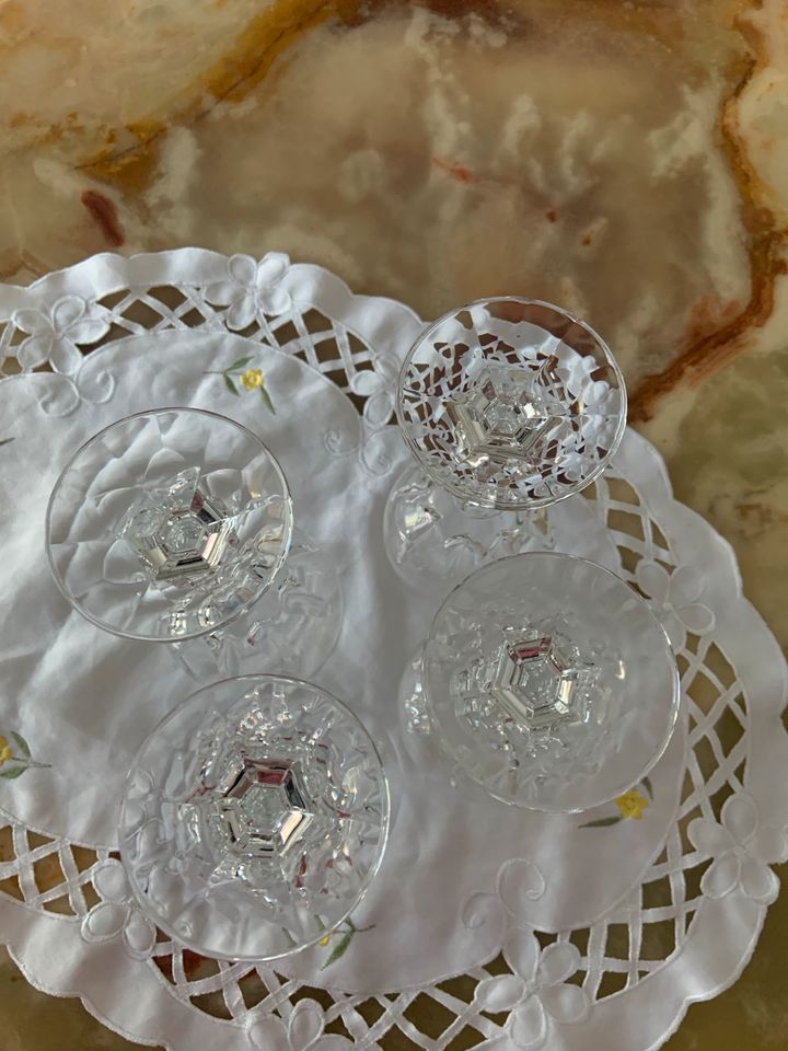 4 Weingläser Vintage Bleikristall Schwer schön in Unna