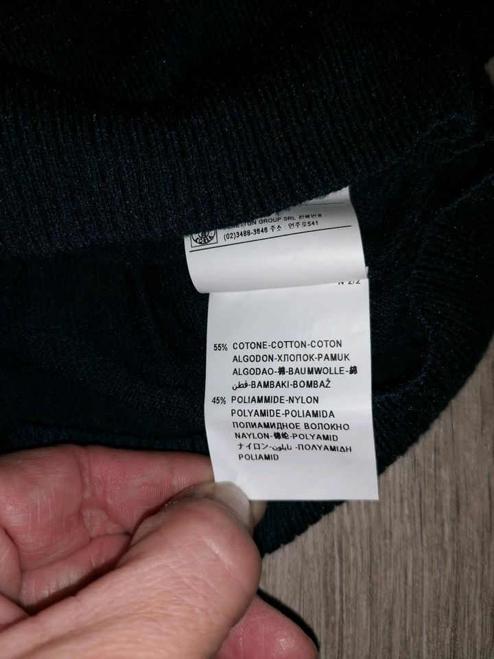 Pullover Neu dunkelblau Gr 110 von Benetton in Offenburg