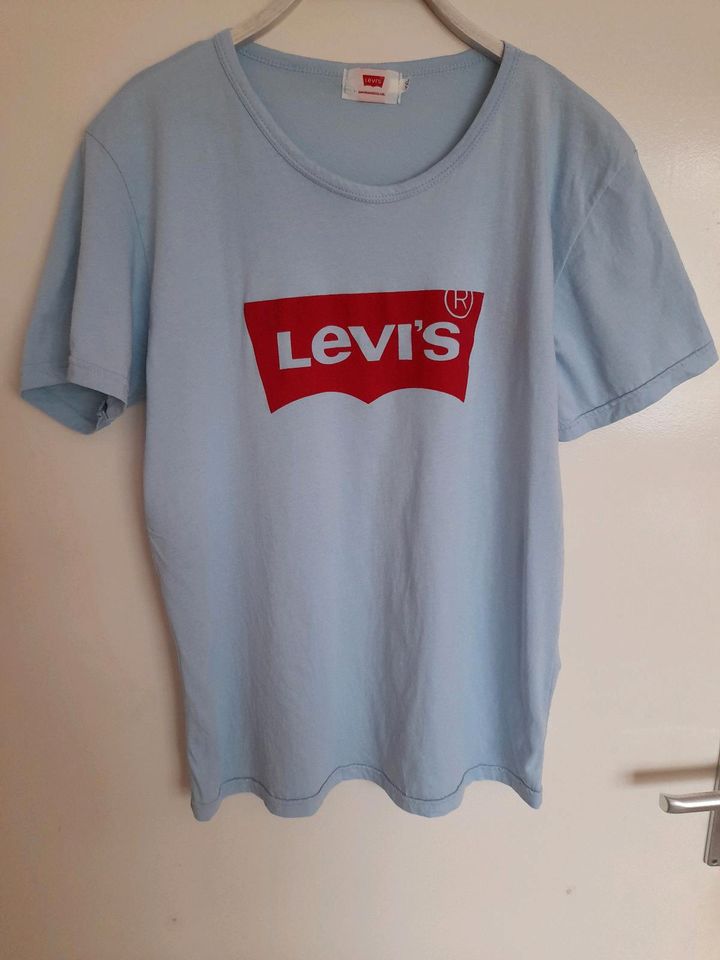 T Shirt LEVI'S Gr. 42/44  inkl.Versand in Berlin