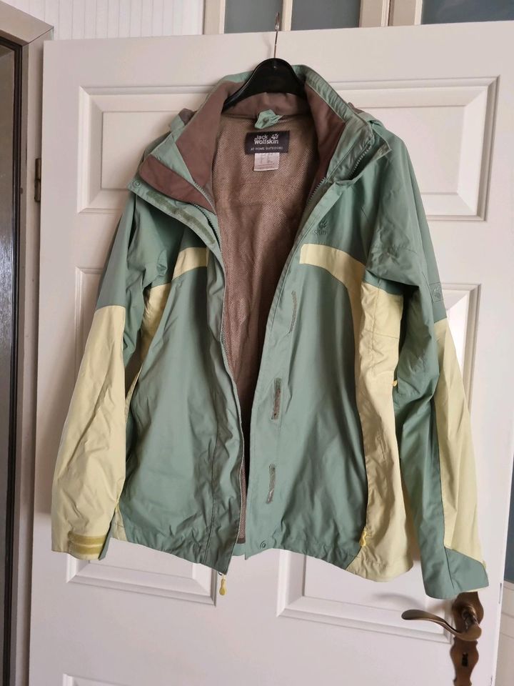 Jacke Jack Wolfskin Gr. Xl in Swisttal