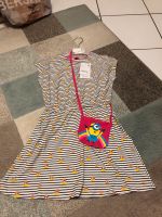 Kleid mit Tasche Gr 134 neu 2 Teilig Minions Nordrhein-Westfalen - Goch Vorschau