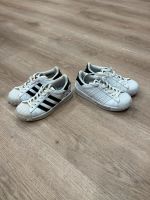 adidas Superstar Turnschuhe Gr. 30 Bayern - Herzogenaurach Vorschau