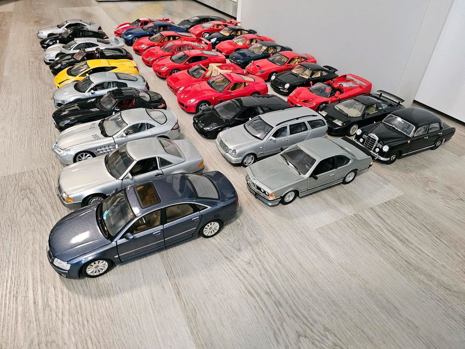 1:18 Modellauto Sammlung im Konvolut in Bad Driburg
