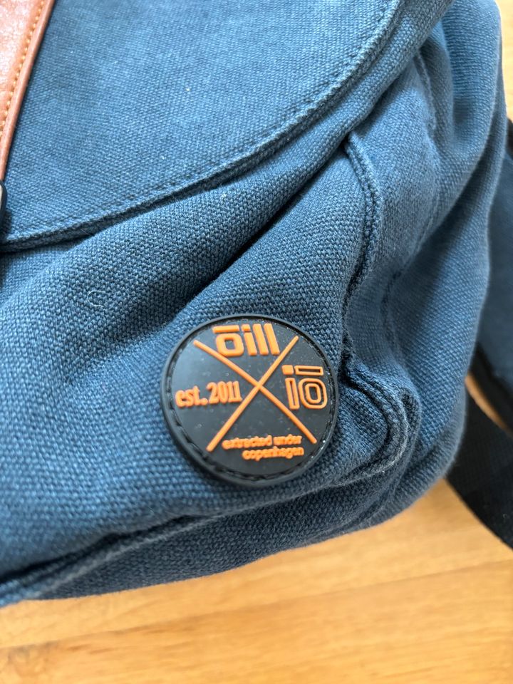 Rucksack oill neuwertig blau in Frankfurt am Main