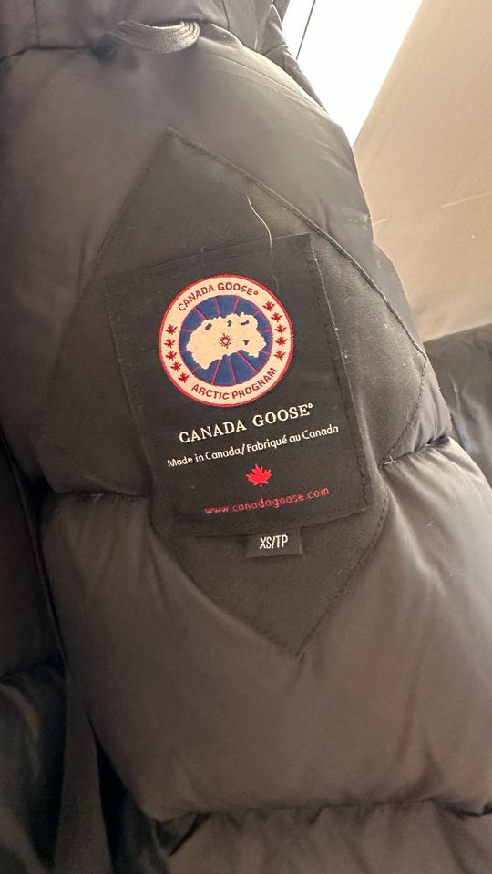 Canada Goose Bomber Jacke in Barsbüttel