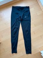 Nike Dri-Fit Leggings (Größe M) Hessen - Obertshausen Vorschau