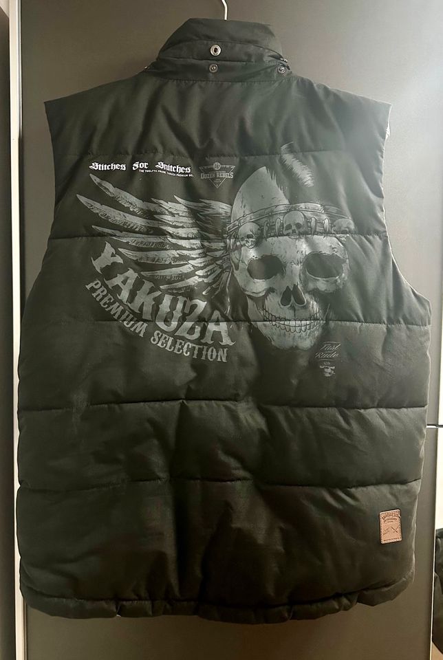 Yakuza Premium Weste schwarz Gr.XL in München