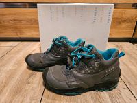 Geox wasserfeste Schuhe Sterne grau Gr. 31 Sachsen-Anhalt - Ilsenburg (Harz) Vorschau