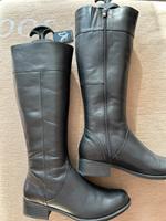 CAPRICE hohe Stiefel  aus Leder Gr. 4 / 37, schwarz, neu Nordrhein-Westfalen - Krefeld Vorschau