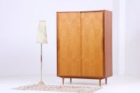 Vintage Kleiderschrank 60er Jahre | Mid Century Schiebetüren Schrank Wäscheschrank  Sapeli Esche Holz Retro 70er Berlin - Tempelhof Vorschau