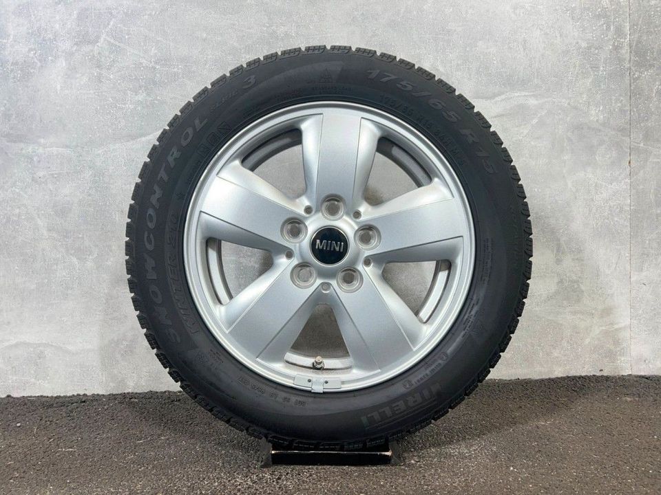 Orig MINI F55 F56 F57 Winterräder Winterreifen 175/65 R15 15 Zoll in Dortmund