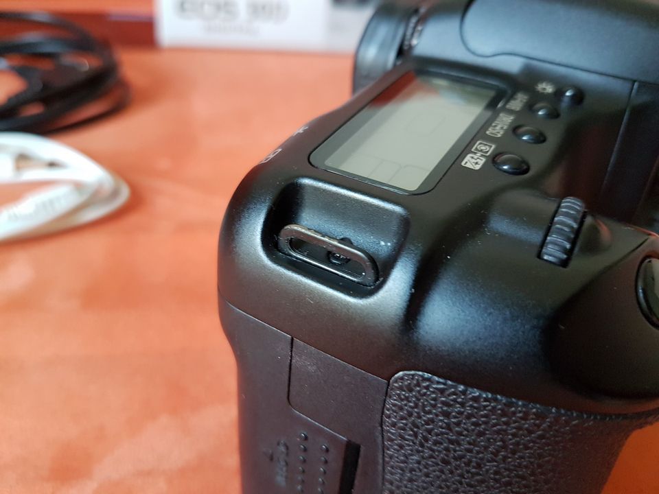 Canon EOS 30D, Digitale Spiegelreflexkamera, generalüberholt, OVP in Herzogenaurach