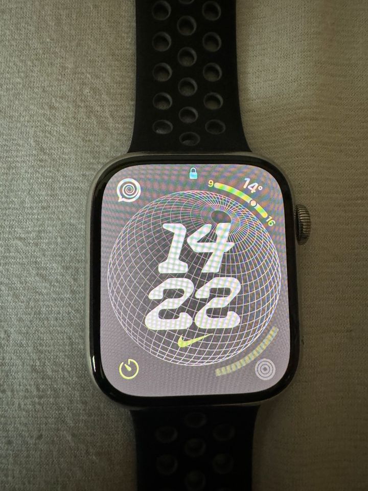 Apple Whatch 8 Edelstahl in Hof (Saale)