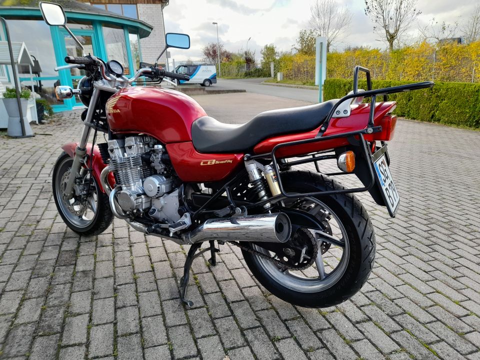 Honda CB 750 RC 42 Lieferung ist möglich in Nieheim