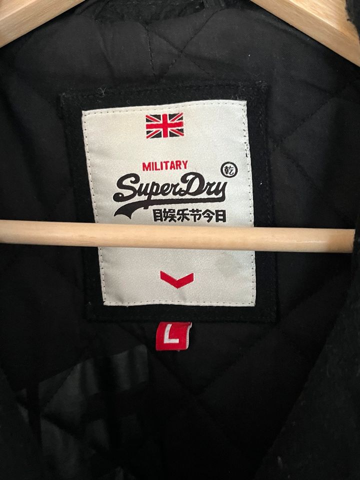 SuperDry Kurz-Parka schwarz (Gr. L) in München