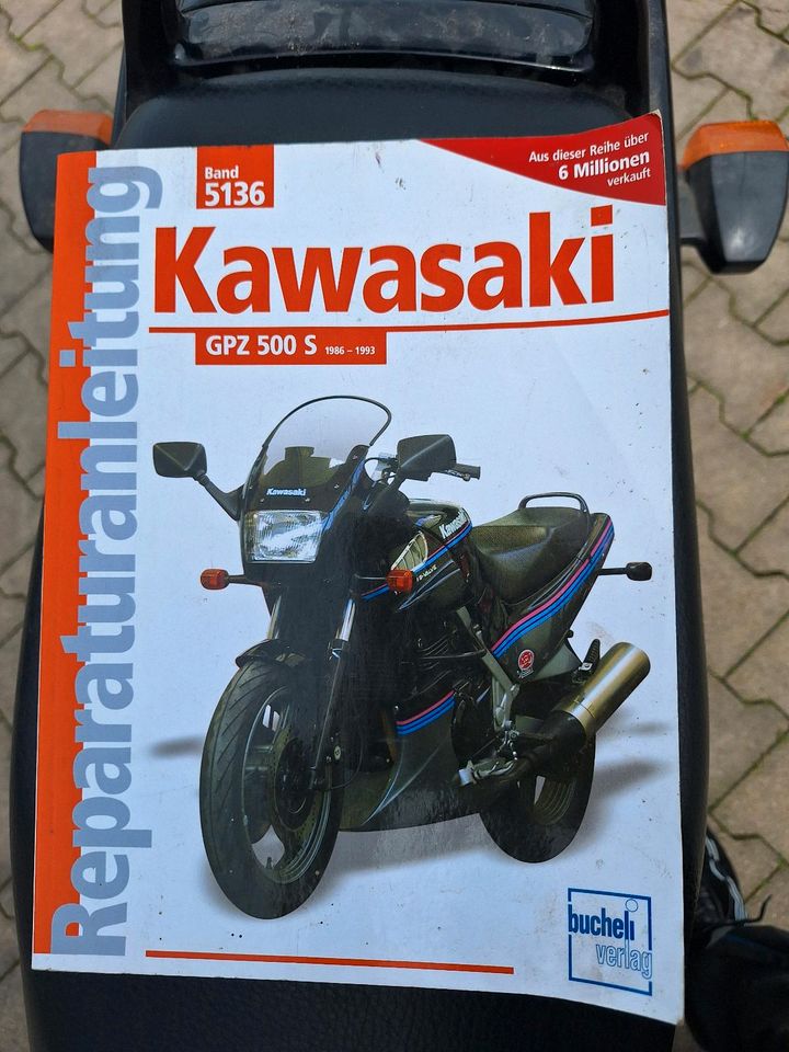 Kawasaki GPZ500S in Wiesmoor