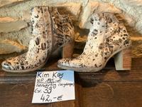 Wie NEU KIM KAY Gr 39 NP190€ Designer Stiefeletten Luxus Festival Rheinland-Pfalz - Simmern Vorschau