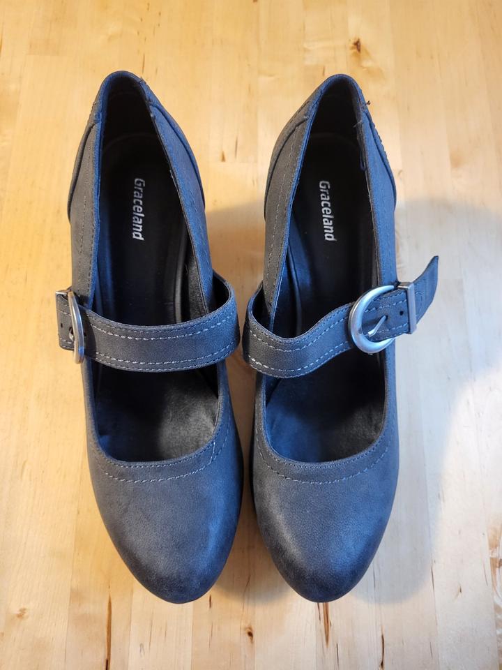 Wolky Mokassin, Garceland Pumps, Björndal Hausschuhe u. a. Gr. 41 in Homberg