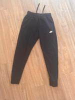 Nike Jogginghose XS Top Zustand top Zustand Hessen - Aßlar Vorschau