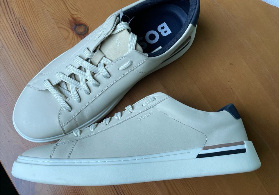 Hugo Boss Sneakers Schnürung Leder nagelneu ungetragen in Köln