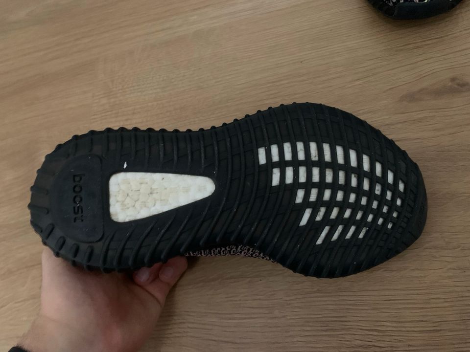 Adidas Unisex Schuhe | Yeezy Boost 350 v2 non reflective Sneaker in Berlin