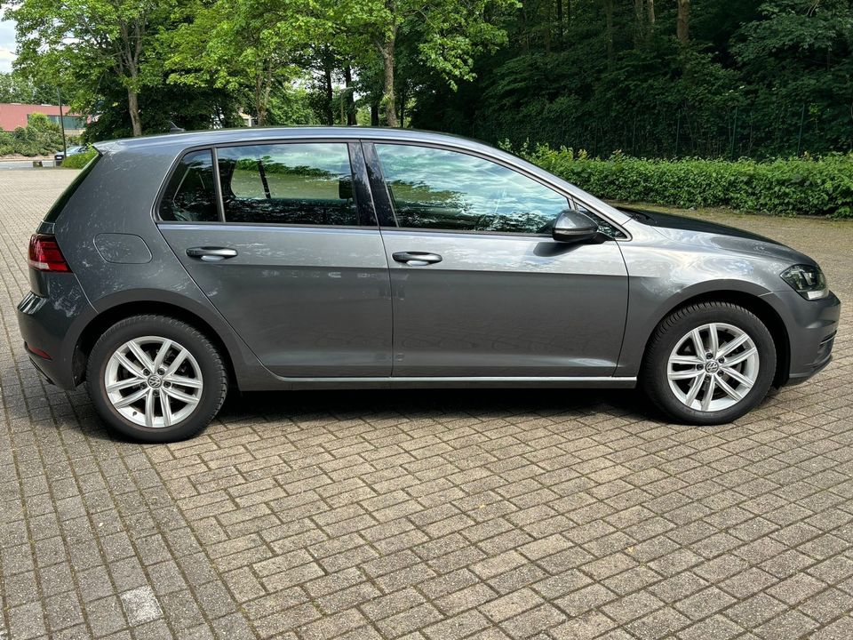 VW Golf 7 Comfortline TOP HU-Neu in Recklinghausen