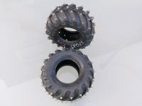 2x Kyosho Tracker etc Monster-Reifen mit Metallspikes Niedersachsen - Laatzen Vorschau