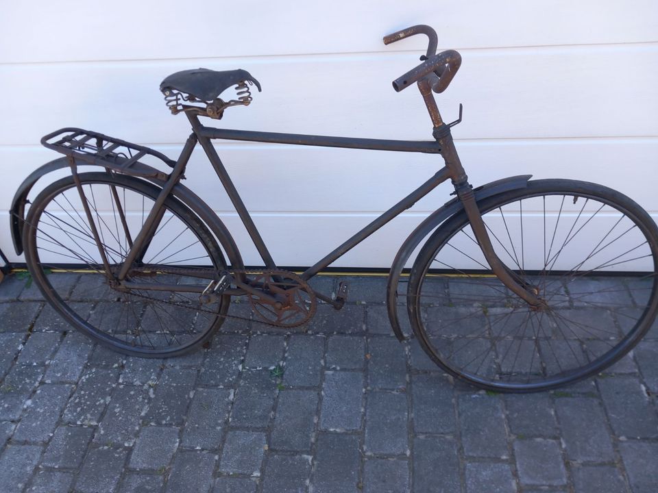 Oldtimer Fahrrad Original mit  Patina und Linierung Uralt!! in Ansbach