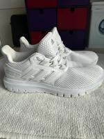 Adidas Laufschuh Training Sport Snaeker  ULTIMASHOW weiß 41 Hessen - Kirtorf Vorschau