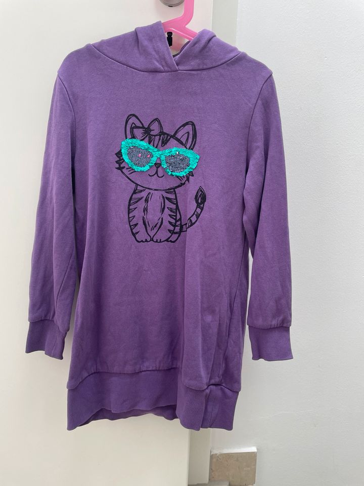 2 Sweatkleider Gr.128/134 Katze Wendepailetten Hoodie Zwillinge in Ottobrunn