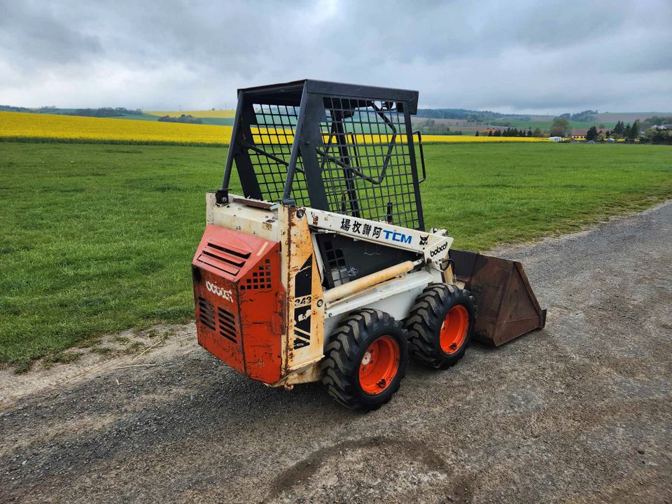 HOFLADER BOBCAT 343 in Furth im Wald