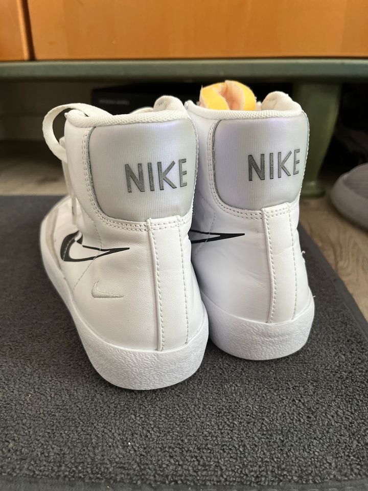 Nike Sneaker High in Ulmen