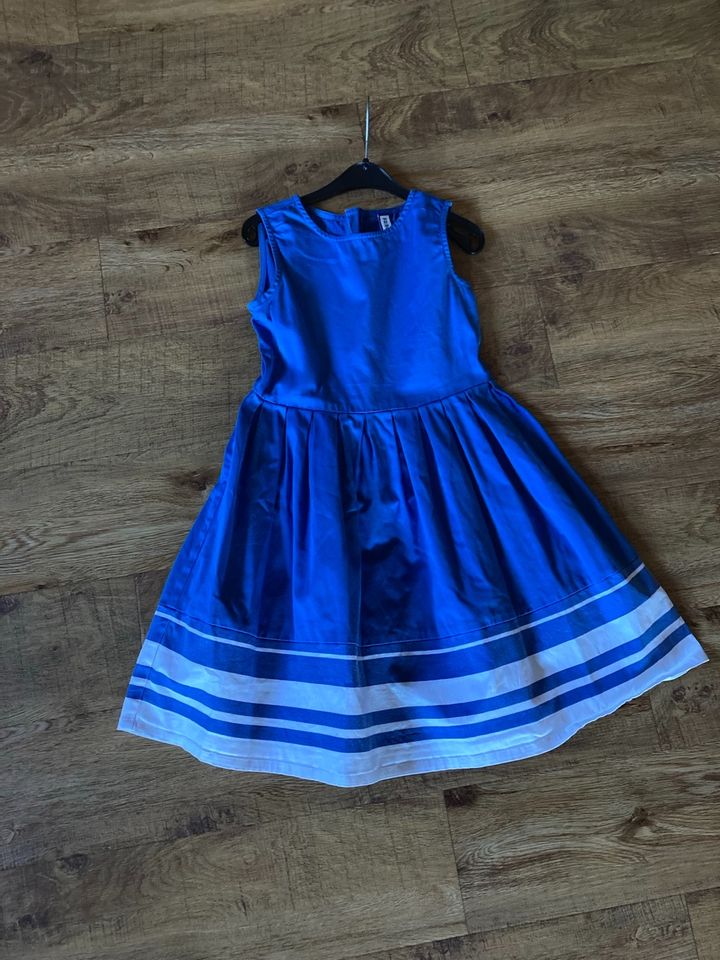 Kleid für Mädchen, Größe 134/140 in Meiningen