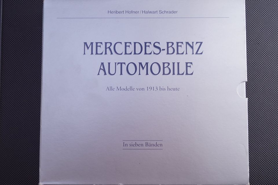 Bücherband Mercedes Benz Automobile Sonderausgabe in Stuttgart