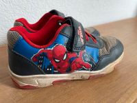 Kinder Turnschuhe Blinkefunktion Spiderman Größe 29 Sneaker Saarland - Nalbach Vorschau