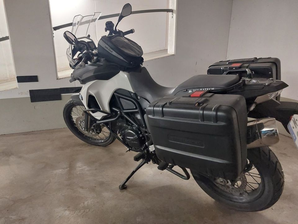 BMW F800 GS weiß in München