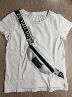 T-Shirt mit kleinem Täschchen Girls Vibes Größe 134/140 Nordrhein-Westfalen - Kevelaer Vorschau