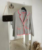 Blazer grau mit pinken Nähten, Gr. M Saarland - Spiesen-Elversberg Vorschau