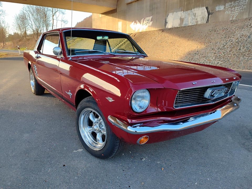 Ford Mustang Coupe 289 4,7 V8 Automatik Neuaufbau in Brühl