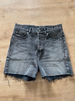 Saint Laurent Jean Shorts XS / 28 Grau Schwarz Hessen - Bad Vilbel Vorschau